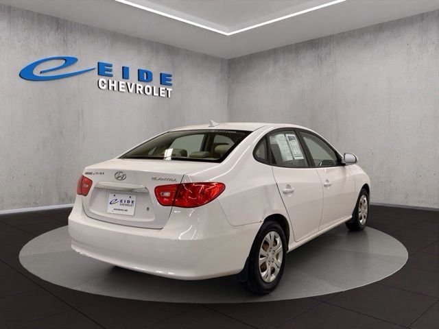 Used 2010 White Hyundai GLS image 12
