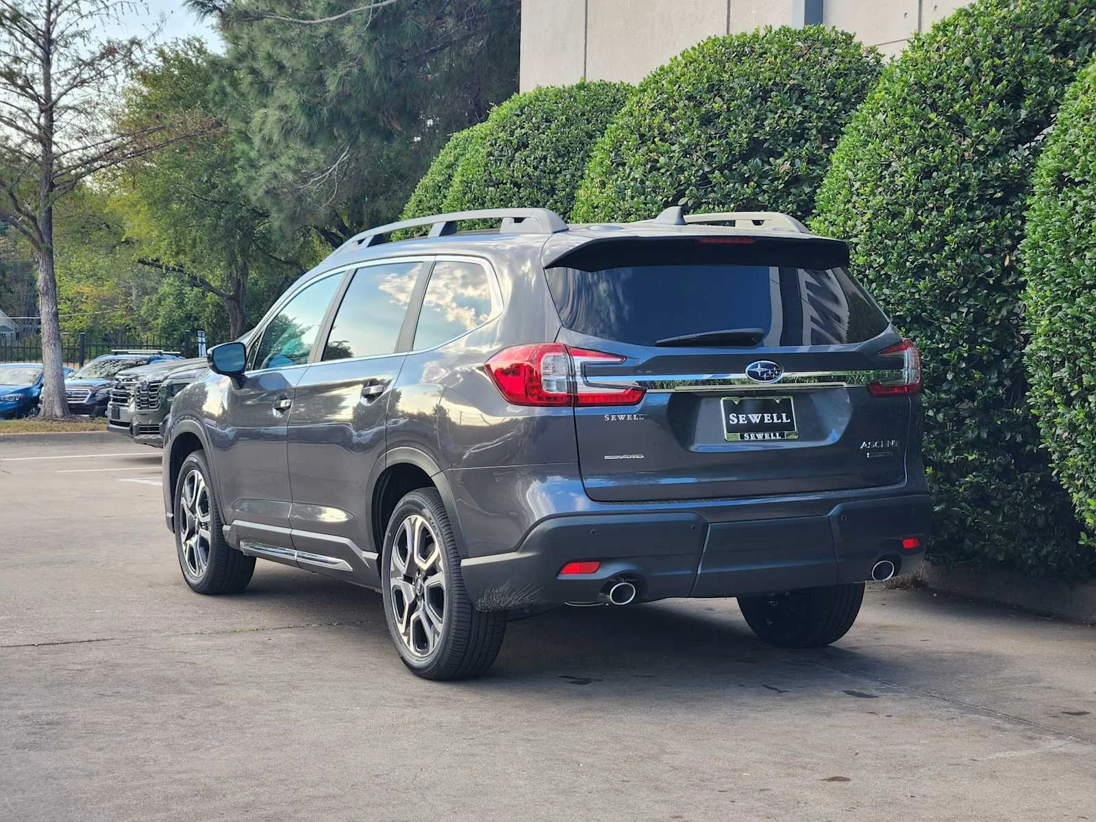 New 2027 MAGNETITE GRAY METALLIC Subaru Limited 7-Passenger image 4