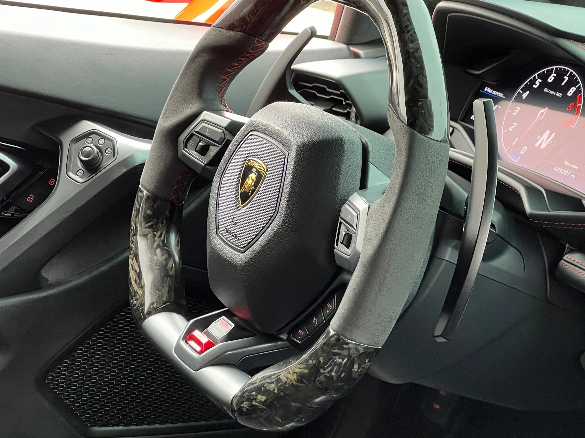 Used 2016 Red Lamborghini LP580-2 image 18