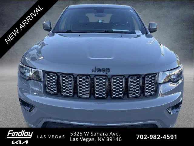 Used 2022 Gray Jeep Laredo X image 2
