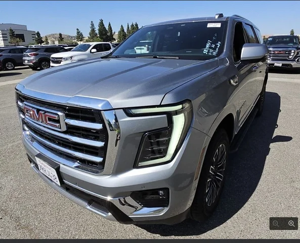 2025 GMC Yukon Elevation