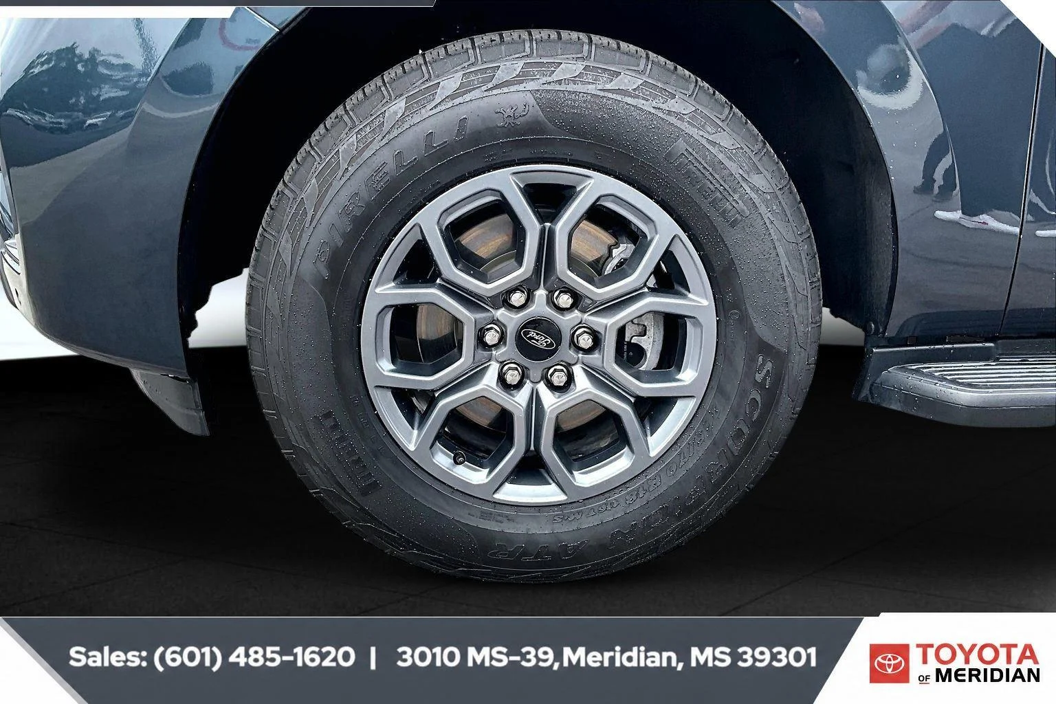 Used 2025 Stone Blue Ford Active image 7