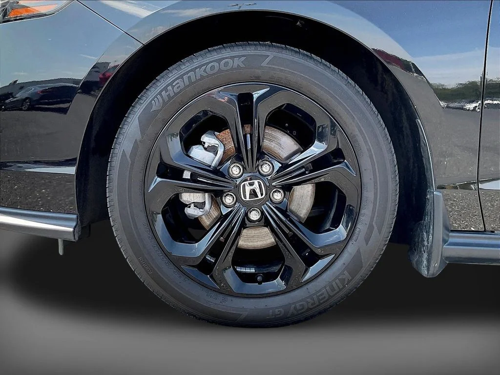 2025 Honda Accord SE - Photo 33
