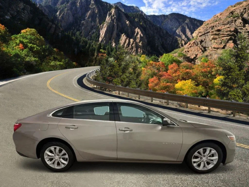 Used 2025 Gray Chevrolet LT image 5