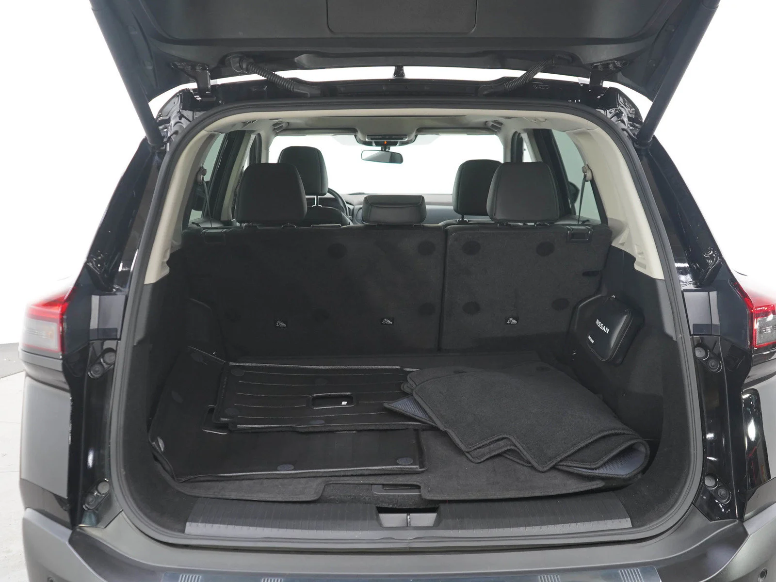 Used 2023 Super Black Nissan SV image 16