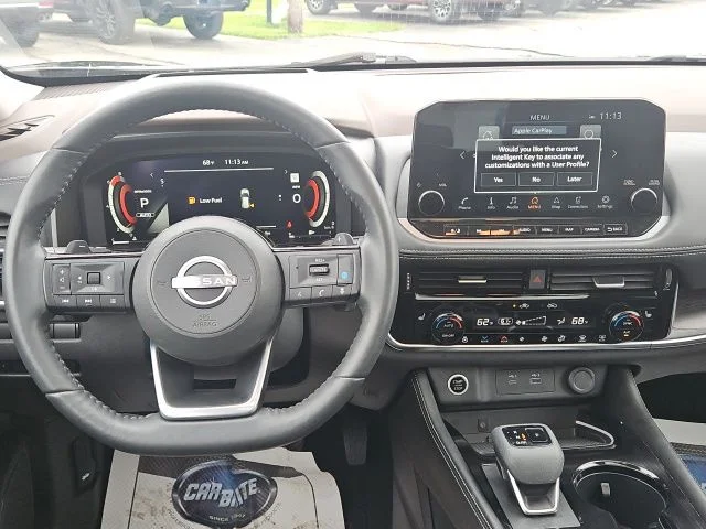 Used 2023 Black Nissan Platinum image 19