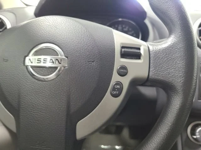 Used 2011 Brilliant Silver Nissan S image 22