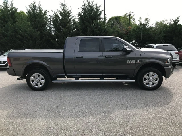 Used 2018 Granite Crystal Metallic Clearcoat Ram Laramie image 8
