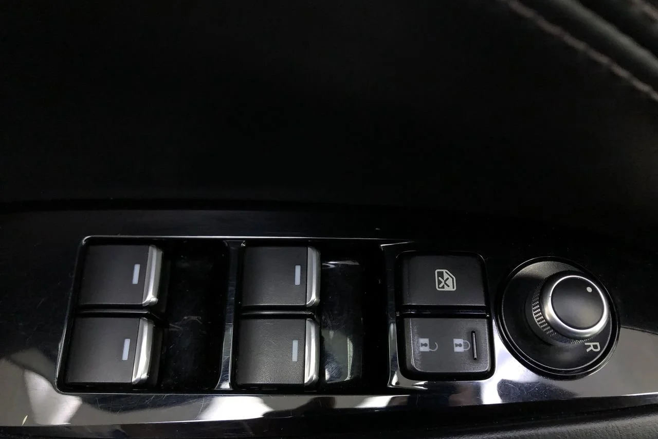 Used 2021 Snowflake White Pearl Mazda Grand Touring image 20