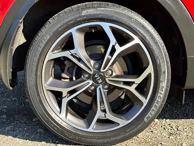 Used 2021 Hyper Red Kia SX image 10
