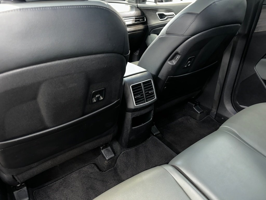 Used 2023 Black Kia X-Line image 19