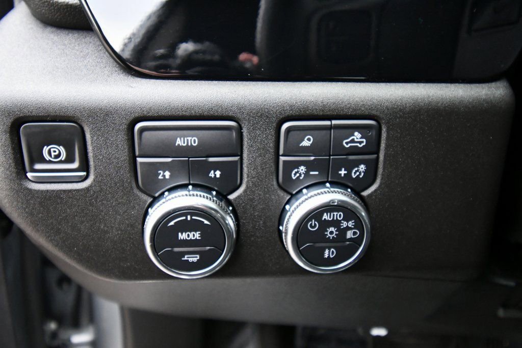 2024 GMC Sierra 1500 SLT - Photo 21
