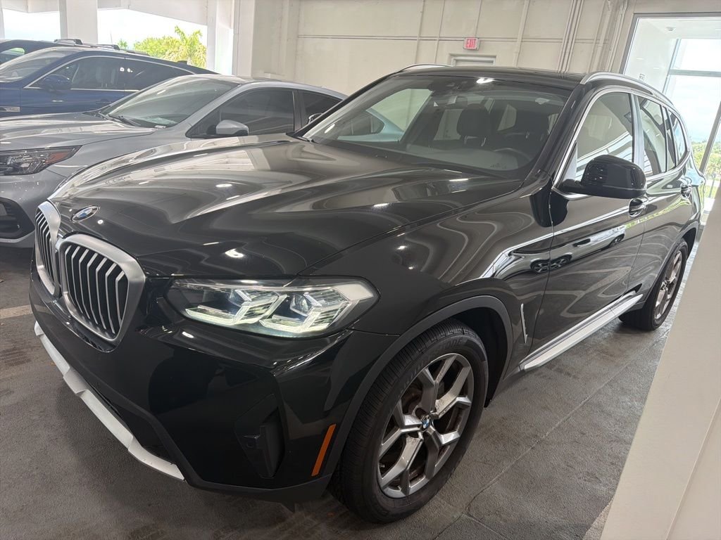2023 BMW X3 sDrive30i's photo