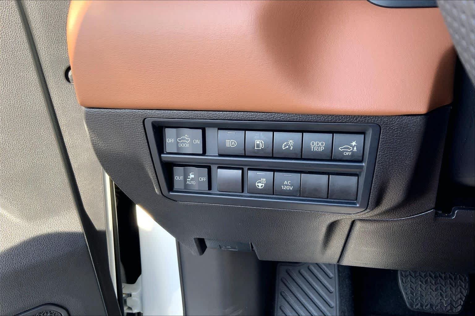 Used 2025 Wind Chill Pearl Toyota 1794 Edition Hybrid image 36