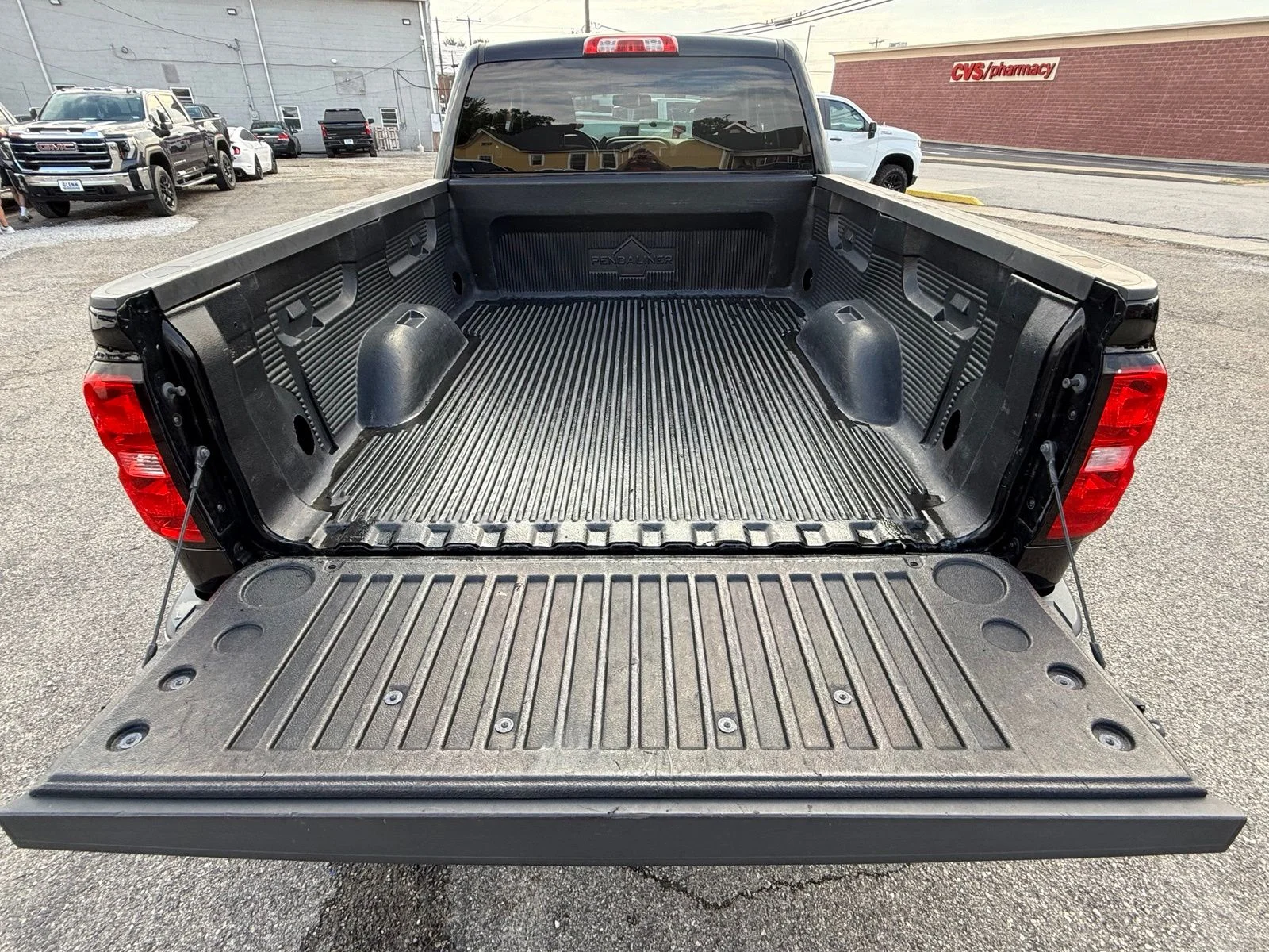 Used 2018 Black Chevrolet LT image 21