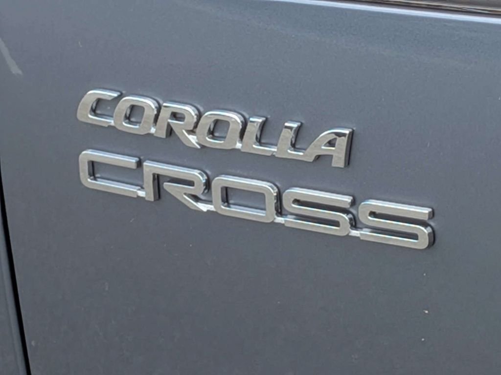 Used 2026  Toyota L image 12