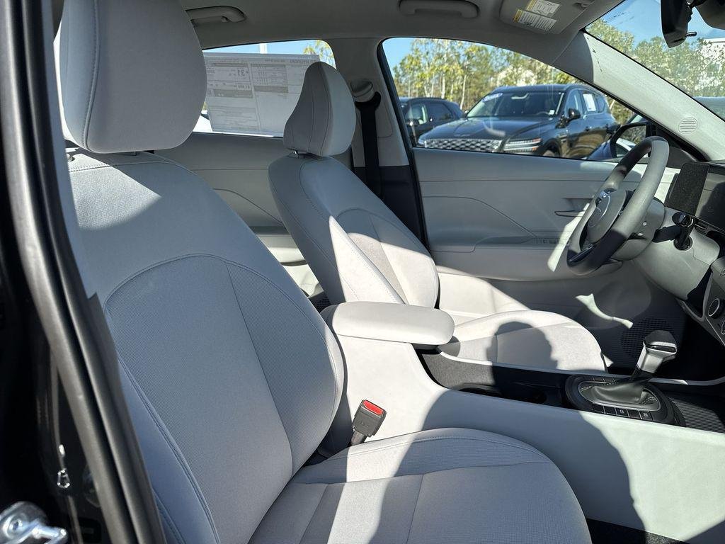 New 2026 Abyss Black Hyundai SE FWD image 25