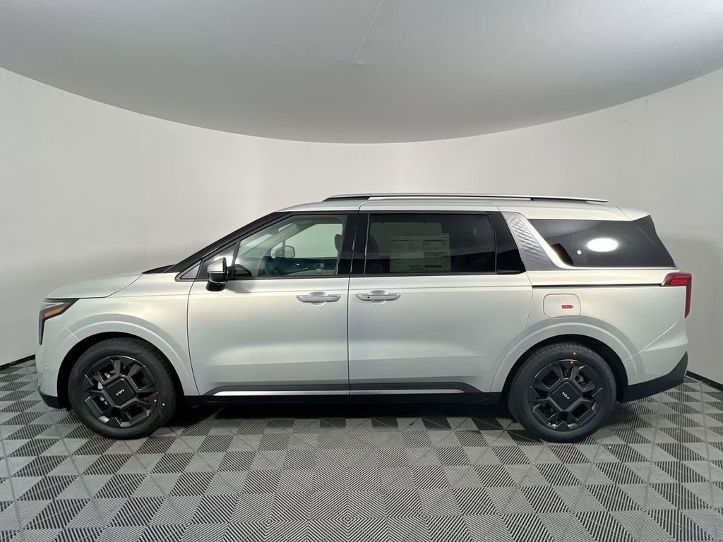 New 2026 Ivory Silver Kia EX image 8