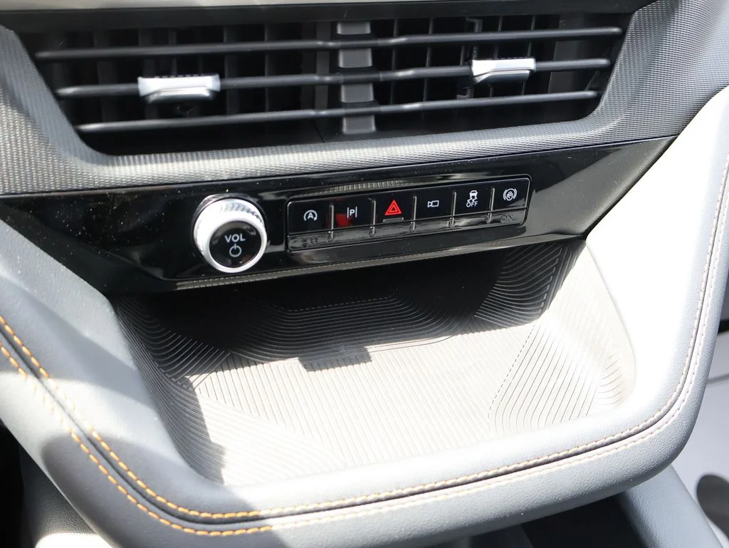 New 2026 Star White Metallic Tri-Coat Ford Tremor® image 38