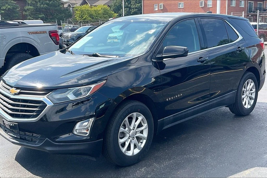 Used 2018 Mosaic Black Metallic Chevrolet LT image 11