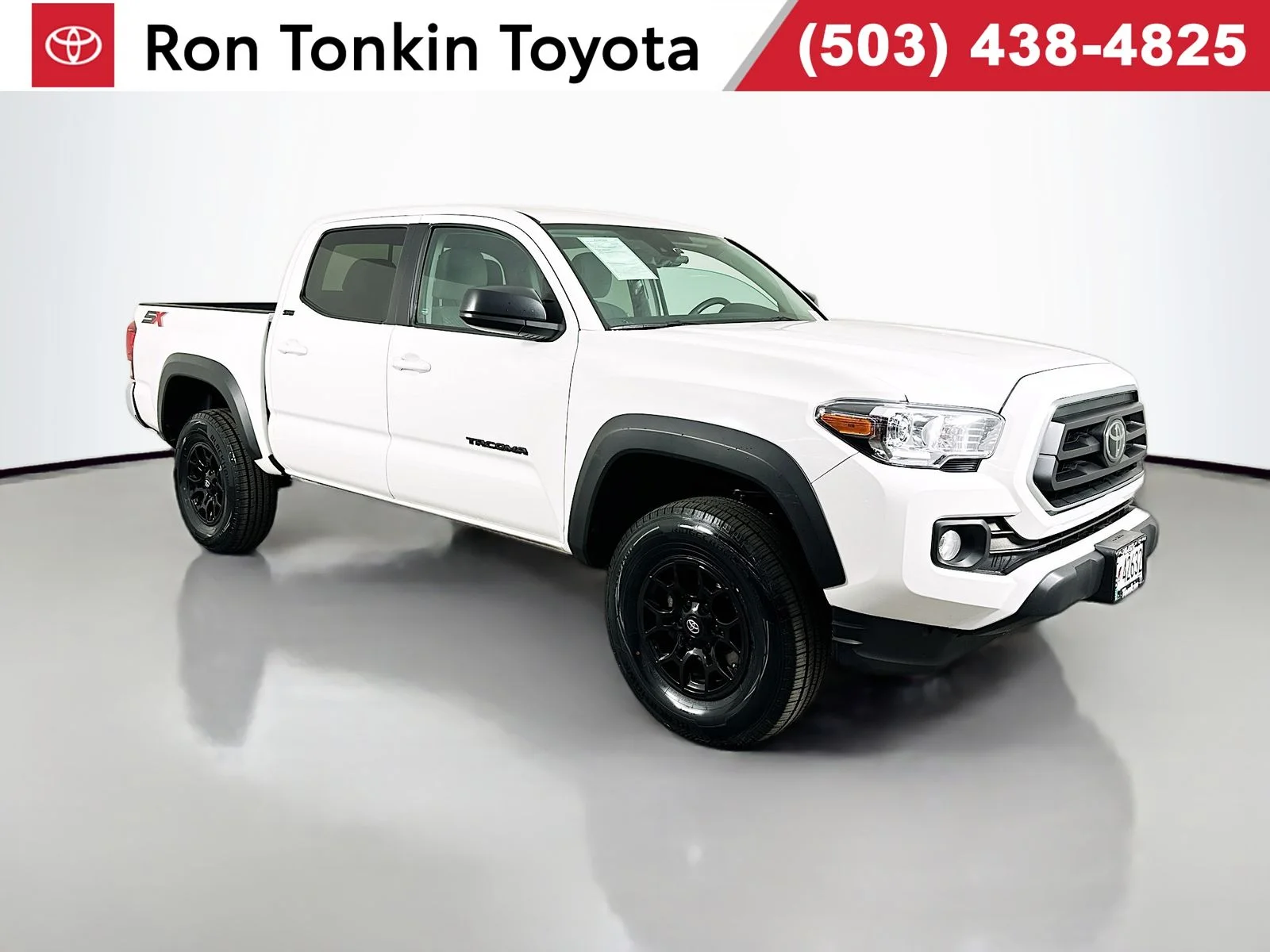 2023 Toyota Tacoma SR5 Double Cab 2WD V6 Auto Short Bed's photo
