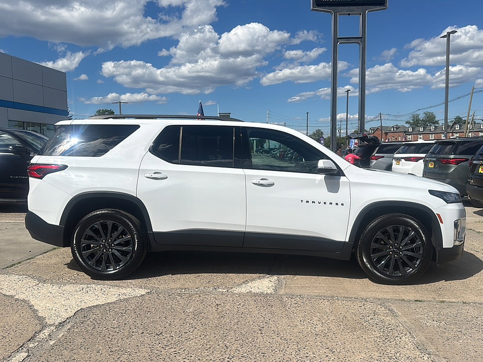 Used 2023 Summit White Chevrolet RS image 9