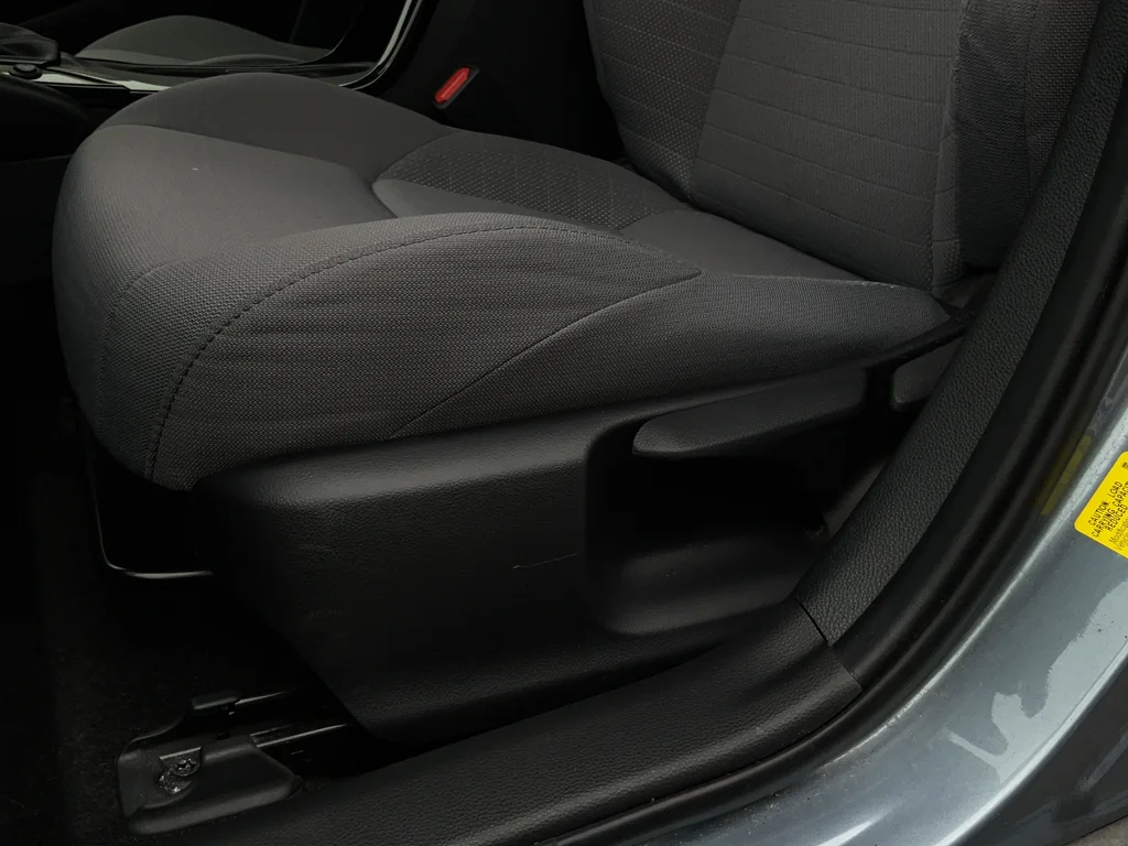 Used 2023  Toyota SE image 18