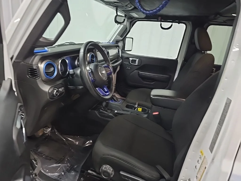 Used 2019 White Jeep Unlimited Sport S image 28