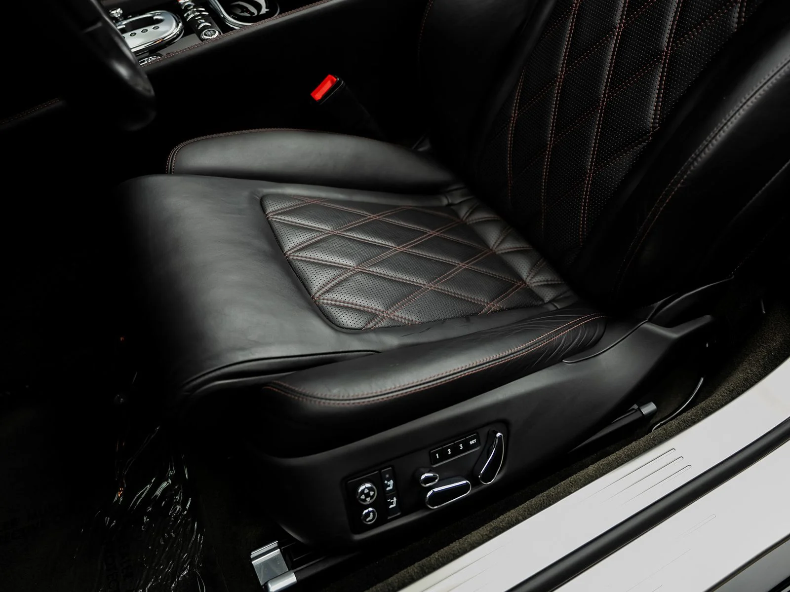 Used 2013 Black Bentley Le Mans Edition image 34