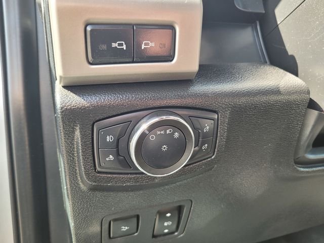 Used 2020 Silver Ford Lariat image 19