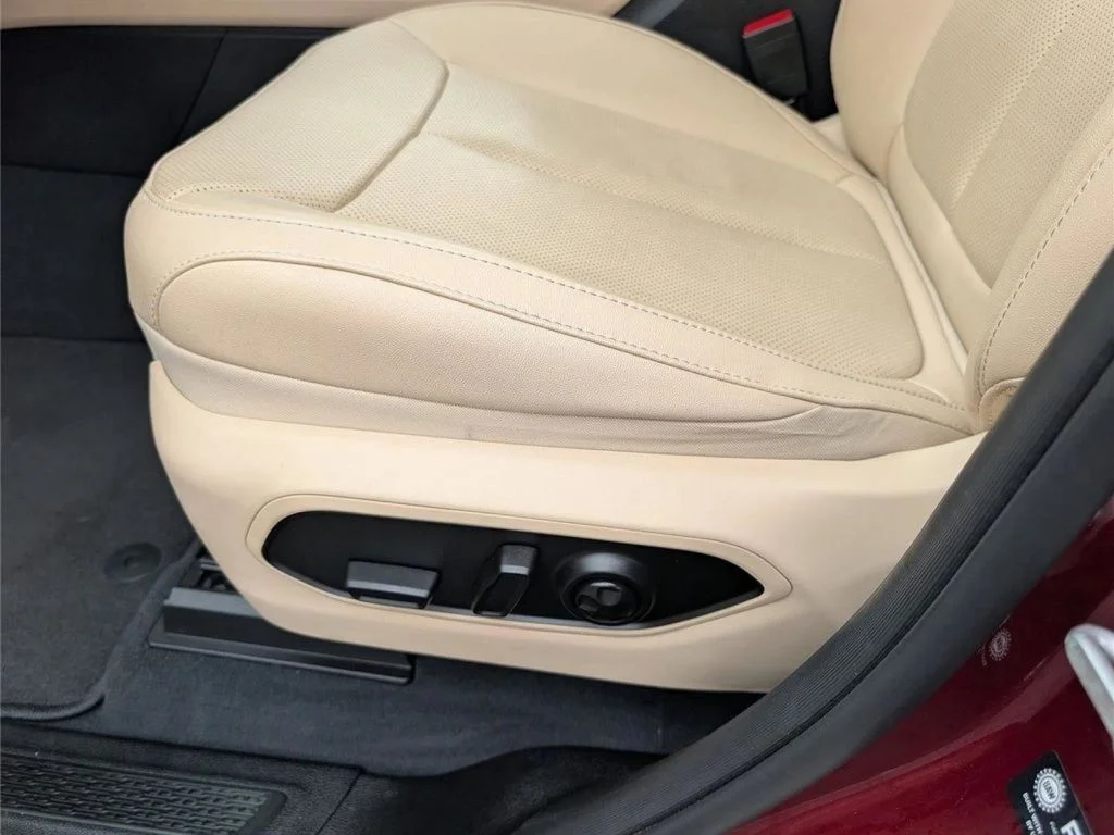 Used 2022 Velvet Red Pearlcoat Jeep 4xe image 22