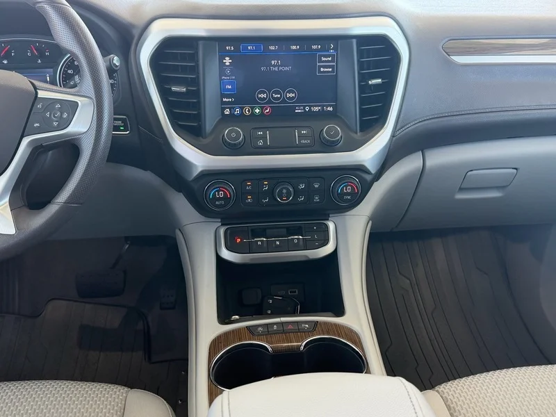 Used 2022 Summit White GMC SLE image 15