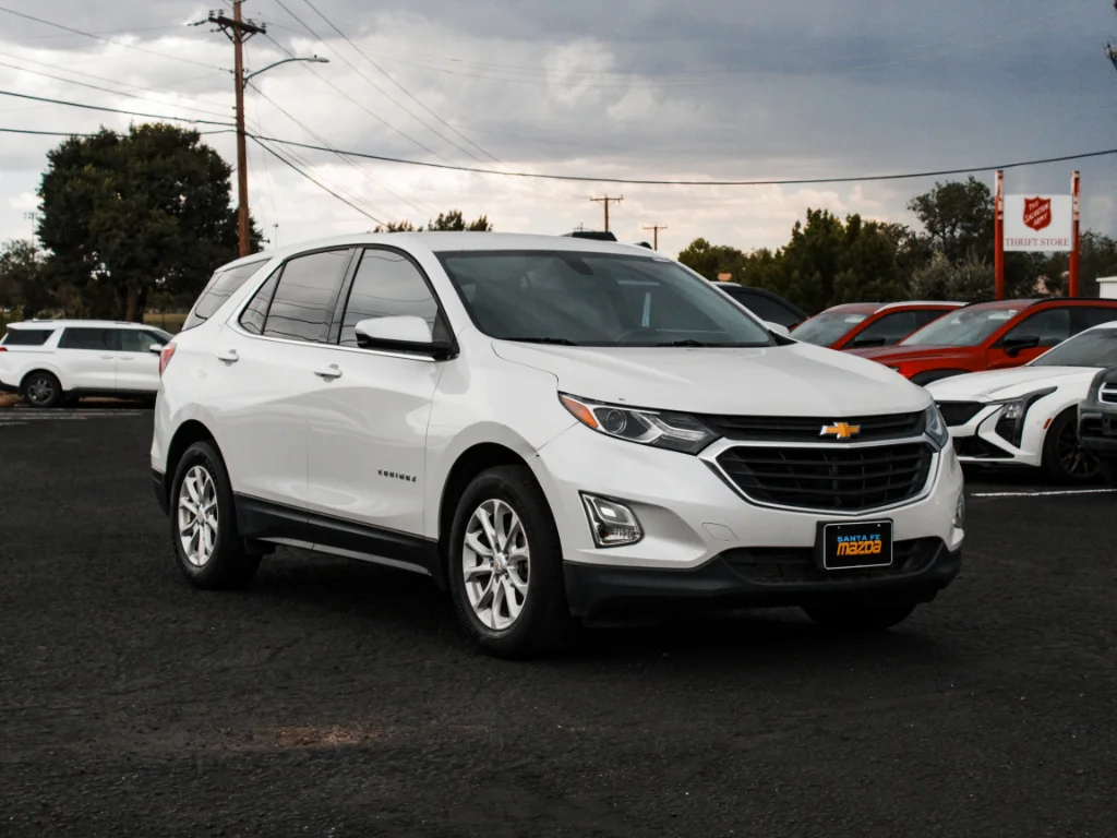 Used 2018 Iridescent Pearl Tricoat Chevrolet LT image 3