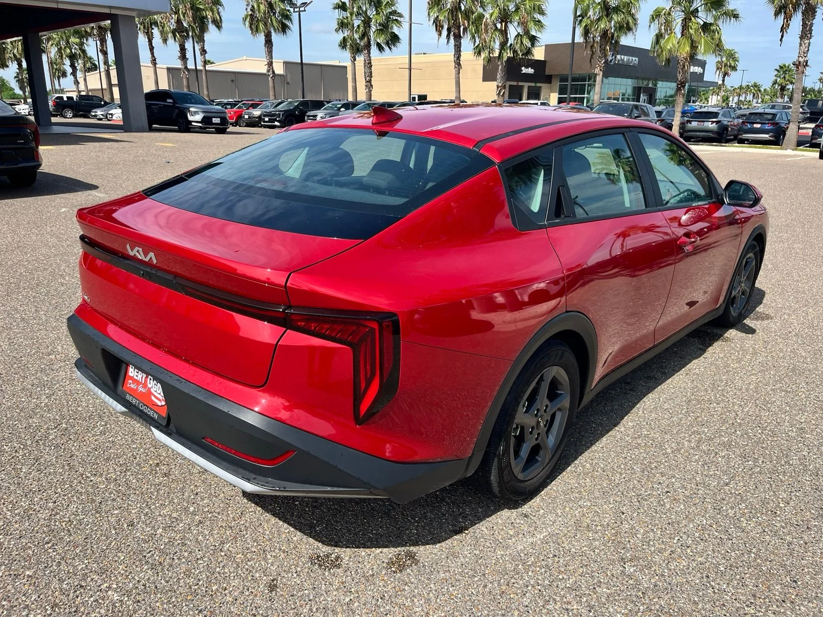 Used 2025 Red Kia LXS image 8