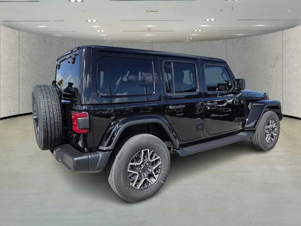 New 2026 Black Clear-Coat Exterior Paint Jeep Sahara image 4