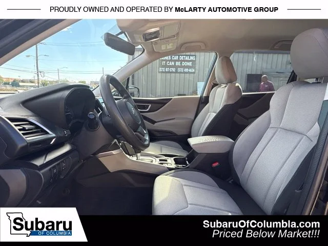 Used 2021 Black Subaru Base image 12
