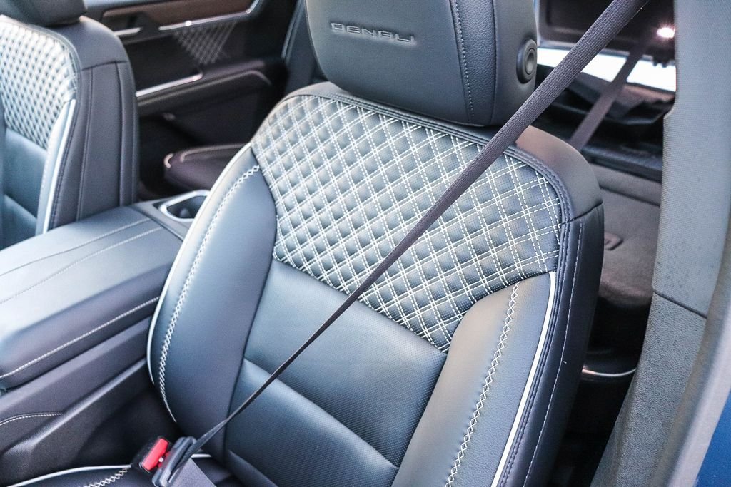 Used 2025 Downpour Metallic GMC Denali image 28