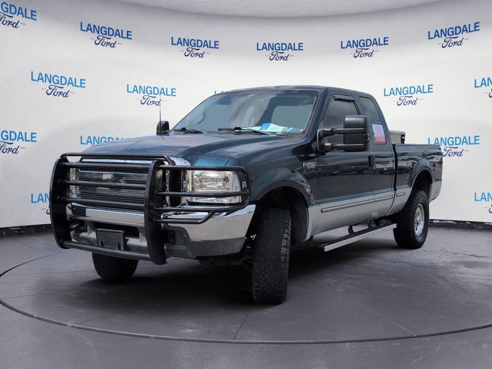 Used 1999 Green Ford XL image 11