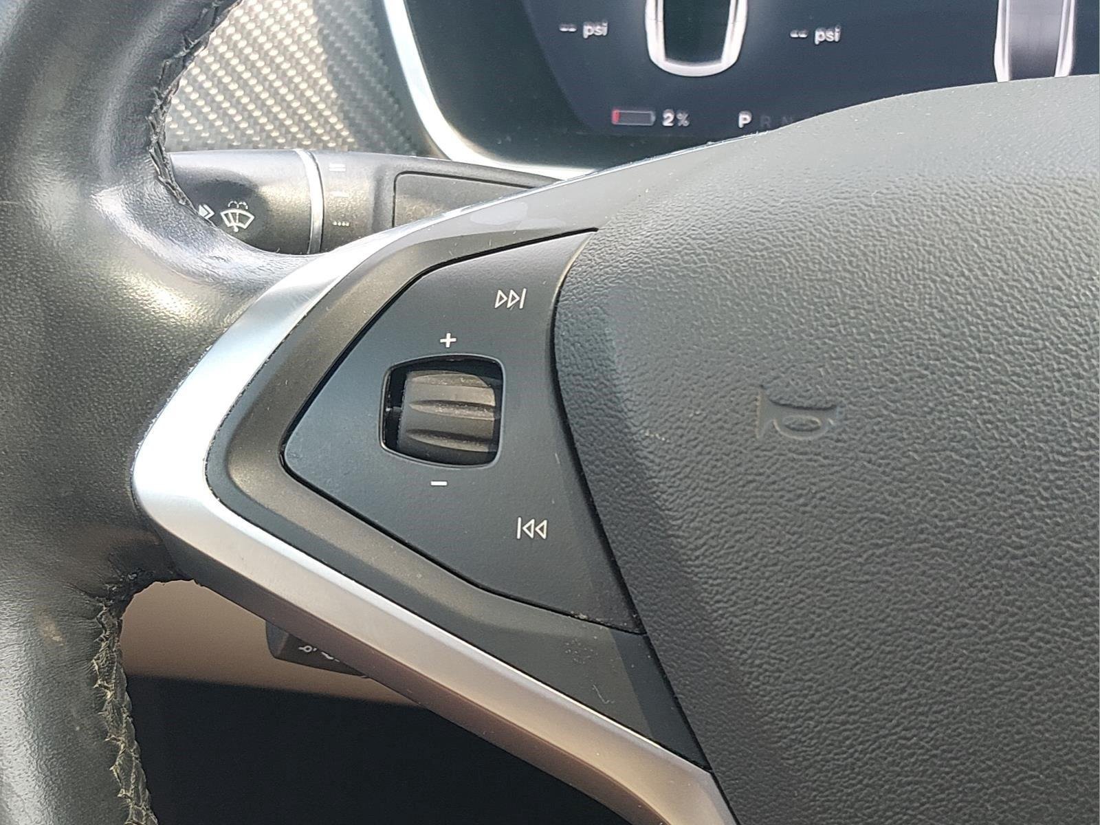 Used 2017  Tesla 90D image 29