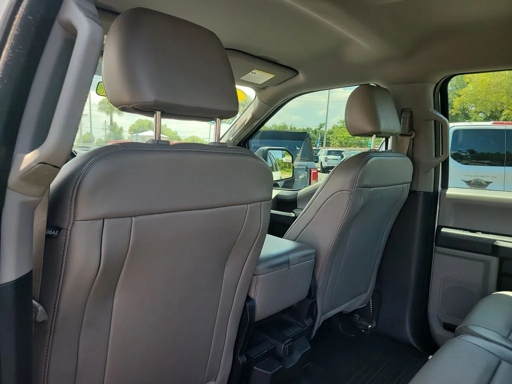 Used 2018 White Ford XL image 9