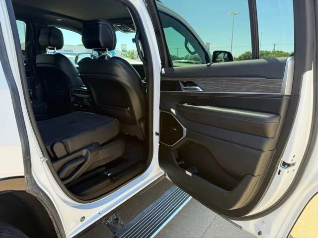 2024 Jeep Wagoneer Series III - Photo 48