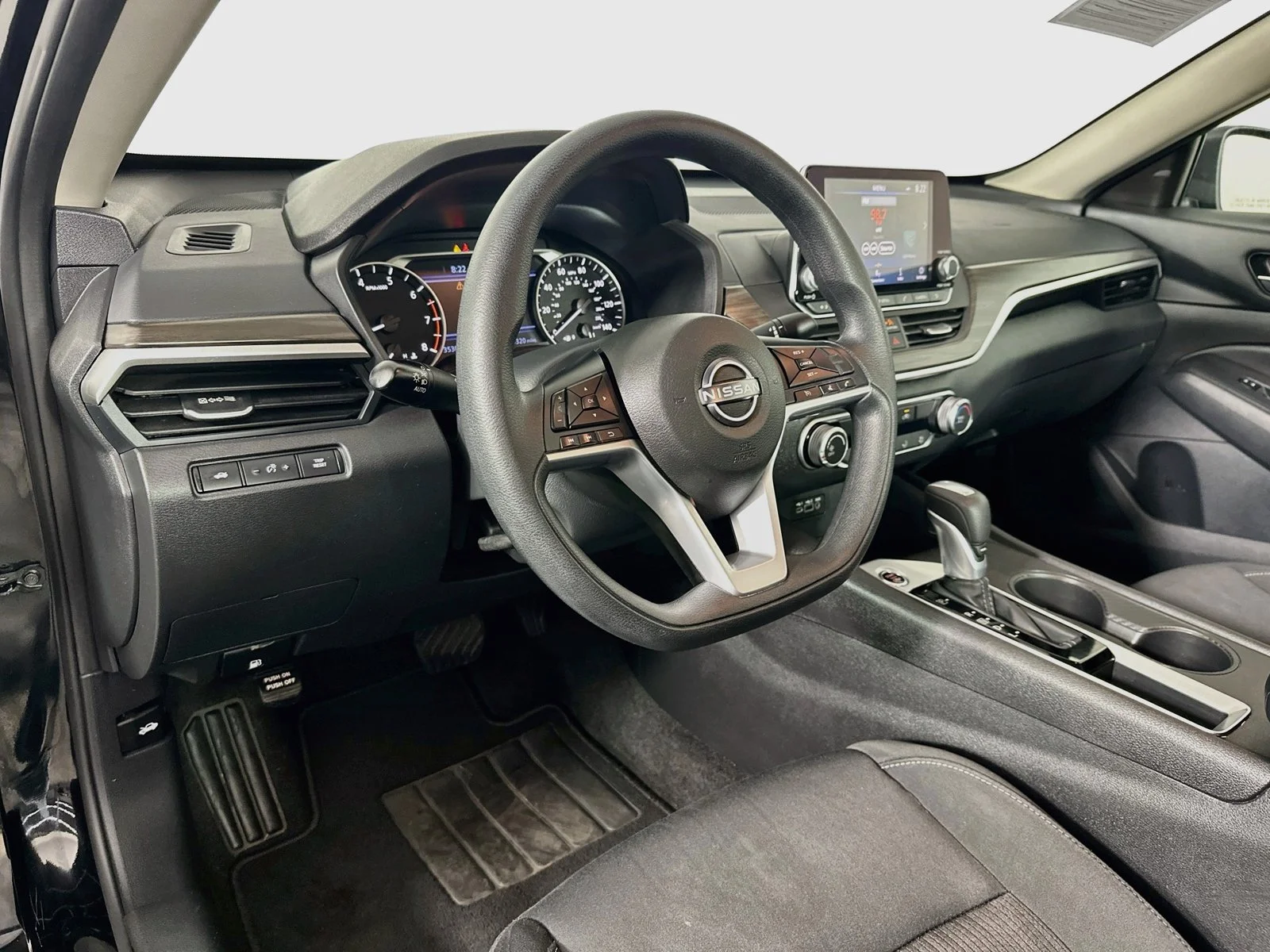 Used 2025 Super Black Clearcoat Nissan 2.5 SV image 9