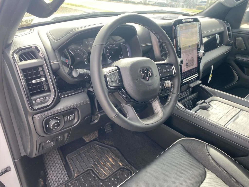 2026 RAM 1500 Limited - Photo 15