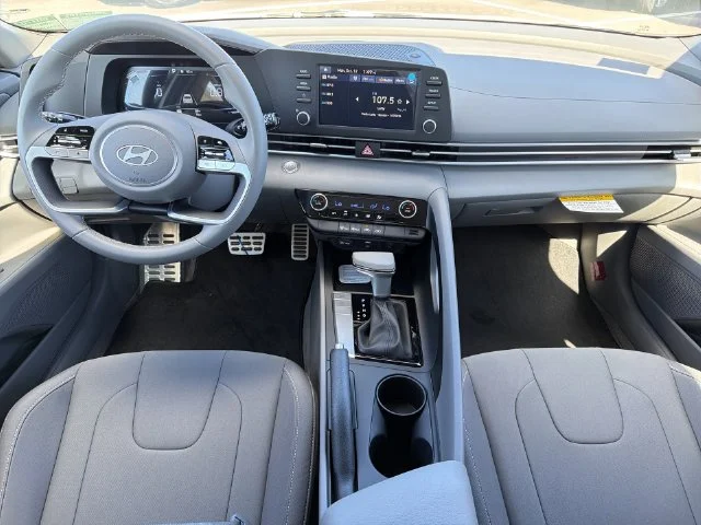 Used 2026 White Hyundai SEL Sport image 17