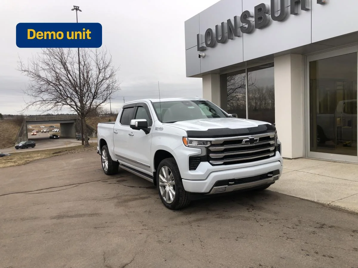 Used 2026 White Chevrolet 4WD Crew Cab 147" High Country image 1