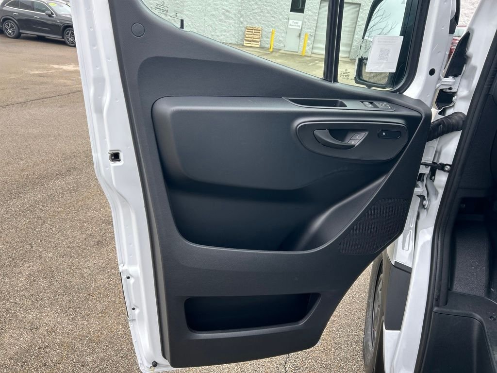 2026 Mercedes-Benz Sprinter Crew Van Base - Photo 10
