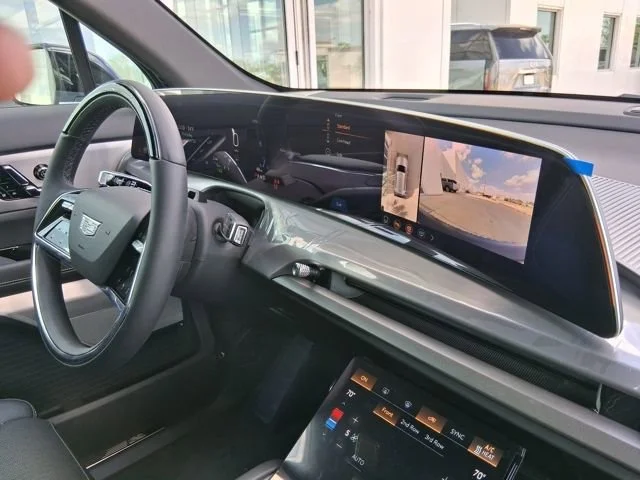 2026 Cadillac VISTIQ Sport - Photo 15
