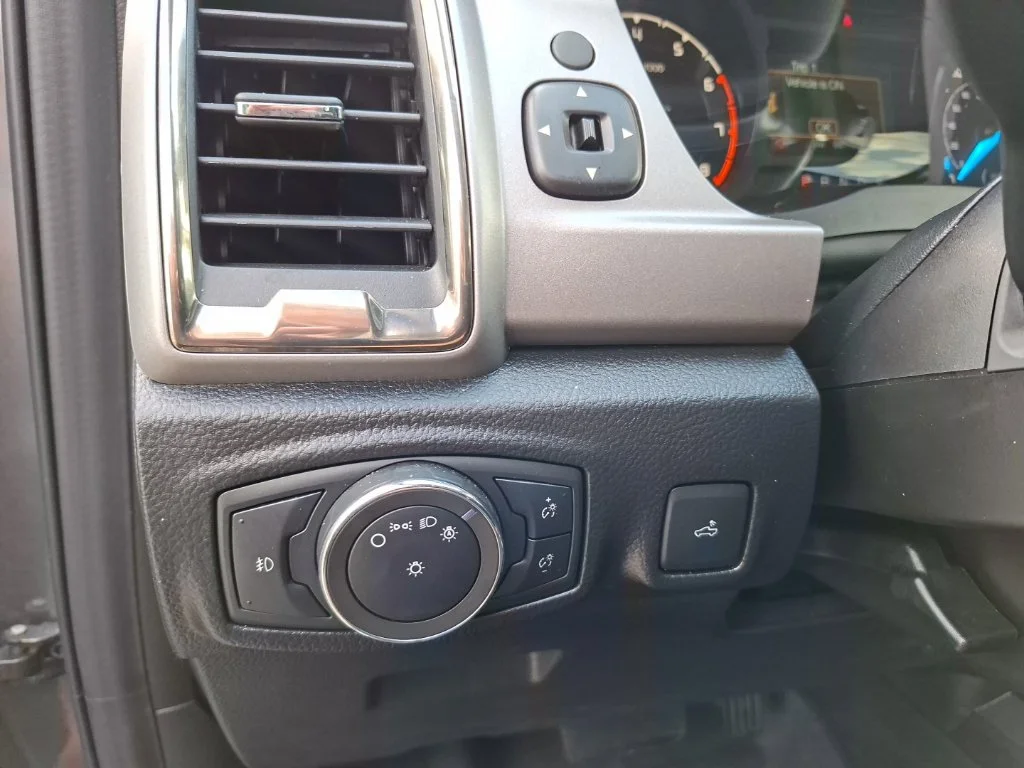 Used 2023 Gray Ford XLT image 18