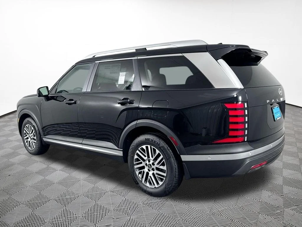 New 2026 Black Hyundai SEL Premium image 13