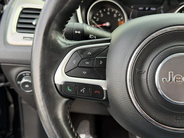Used 2017 Diamond Black Jeep  image 23